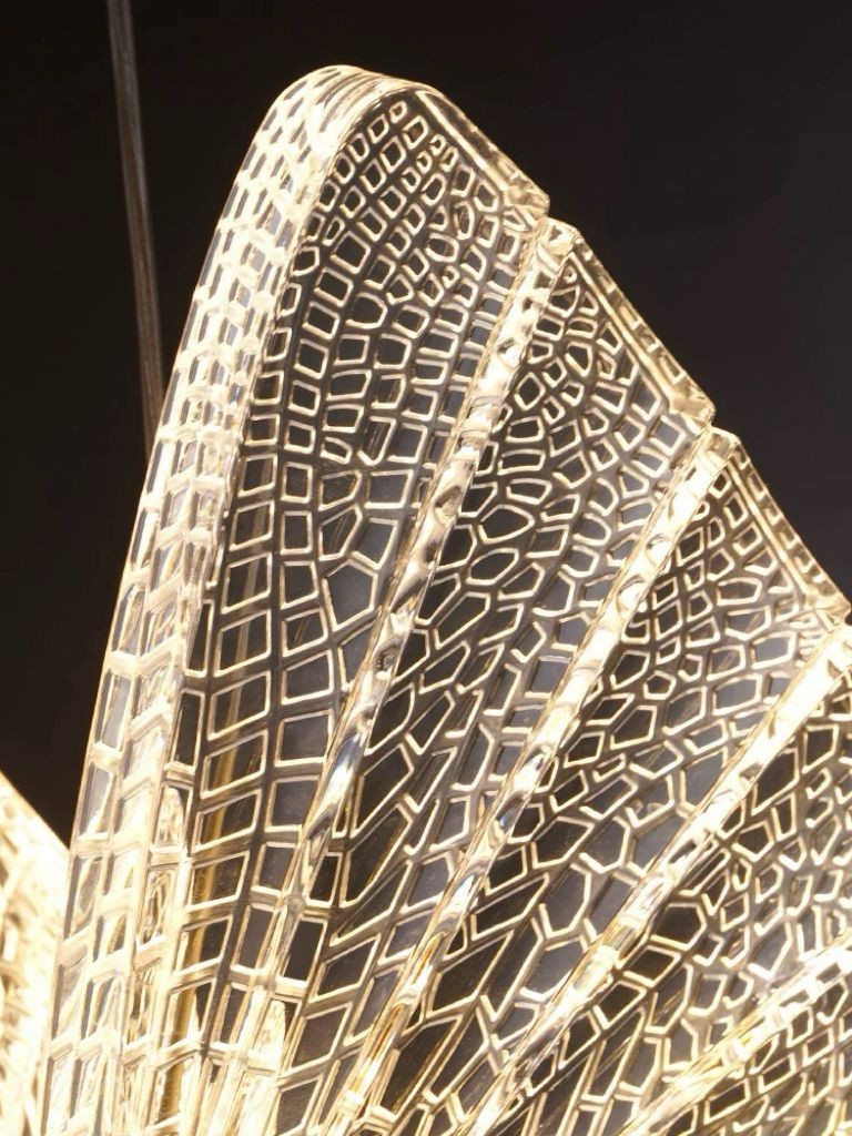 lustra led fluture